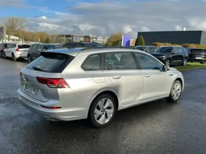 Photo 2 Volkswagen Golf  SW 1.5 eTSI OPF 150 DSG7