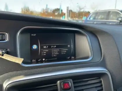 Photo 17 Volvo V40  D2 AdBlue 120 ch Geartronic 6