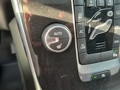 Photo 26 Volvo V40  D2 AdBlue 120 ch Geartronic 6