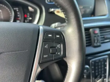 Photo 15 Volvo V40  D2 AdBlue 120 ch Geartronic 6