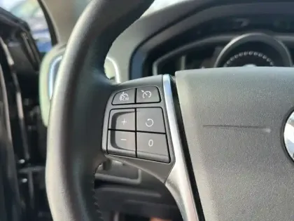 Photo 14 Volvo V40  D2 AdBlue 120 ch Geartronic 6