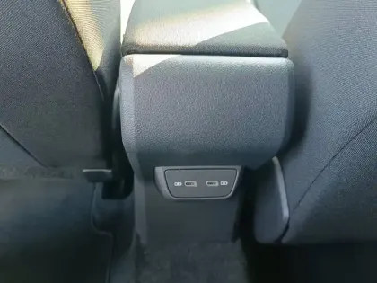 Photo 32 Volkswagen Taigo  1.0 TSI 116 DSG7