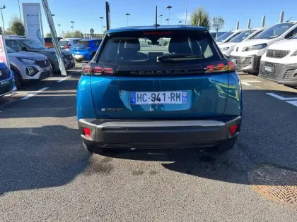 Photo 37 Peugeot 2008  Electrique 50 kWh 136 ch