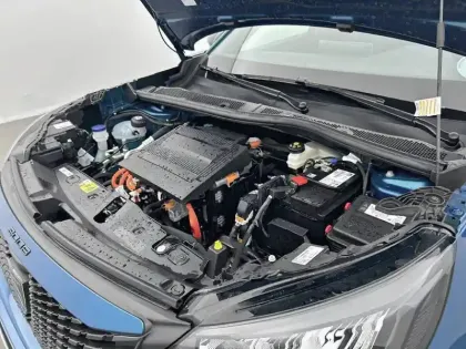 Photo 78 Peugeot 2008  Electrique 50 kWh 136 ch