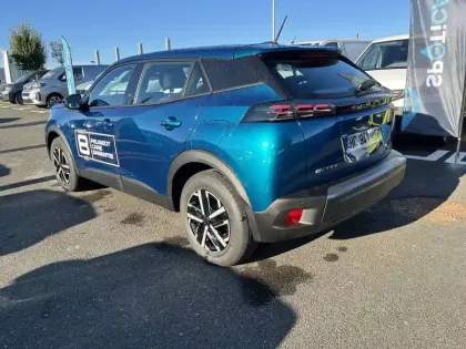 Photo 38 Peugeot 2008  Electrique 50 kWh 136 ch