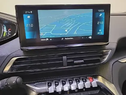 Photo 18 Peugeot 5008  Hybrid 136 e-DCS6