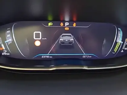 Photo 29 Peugeot 5008  Hybrid 136 e-DCS6