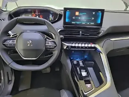 Photo 7 Peugeot 5008  Hybrid 136 e-DCS6