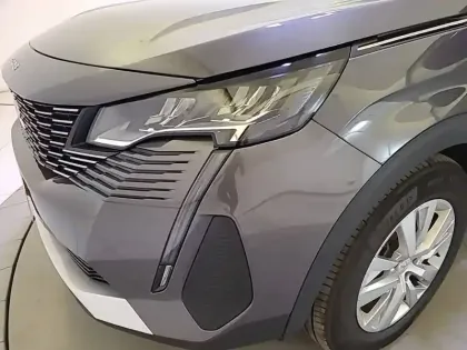 Photo 35 Peugeot 5008  Hybrid 136 e-DCS6