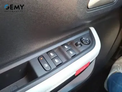 Photo 12 Citroën C3 Aircross e- 113 Automatique