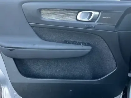 Photo 14 Volvo Xc40  B3 163 ch DCT7