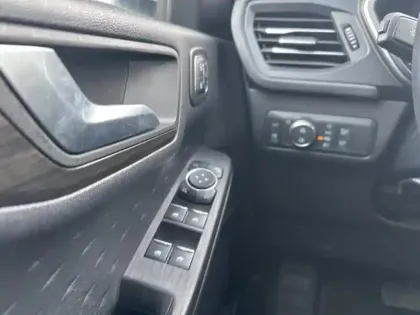 Photo 27 Ford Kuga  2.5 Duratec 225ch PHEV Vignale BVA