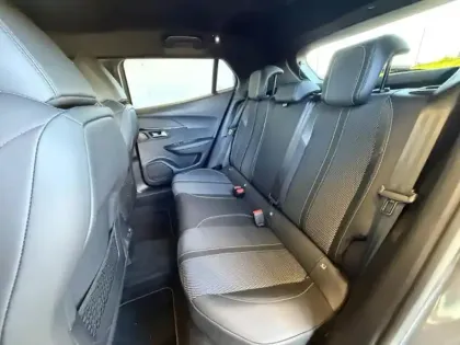 Photo 9 Peugeot 2008  145 GT Hybrid GPS / CAMERA