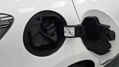 Photo 15 Renault Clio  Eco-G 100 GSR2