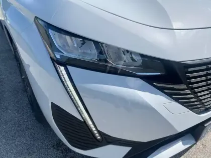 Photo 43 Peugeot 308  Hybrid 145 e-DCS6