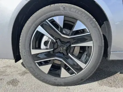 Photo 39 Peugeot 208  Hybrid 110 e-DCS6