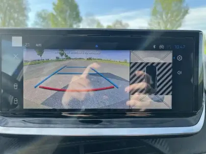 Photo 41 Peugeot 208  Hybrid 110 e-DCS6