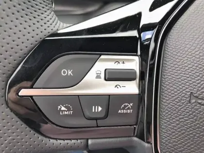 Photo 40 Peugeot 308  Electrique 54 kWh 156ch