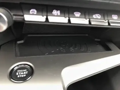 Photo 39 Peugeot 308  Electrique 54 kWh 156ch