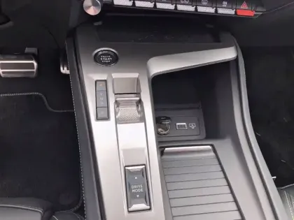 Photo 35 Peugeot 308  Electrique 54 kWh 156ch