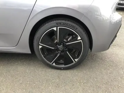 Photo 34 Peugeot 308  Electrique 54 kWh 156ch