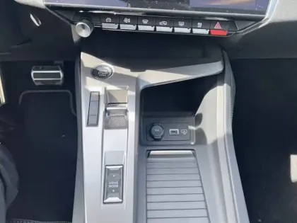 Photo 19 Peugeot 308  Hybrid 136 e-DCS6