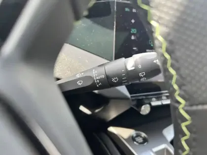 Photo 22 Peugeot 308  Hybrid 136 e-DCS6