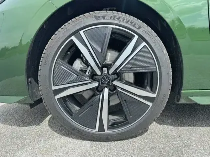 Photo 12 Peugeot 308  Hybrid 136 e-DCS6