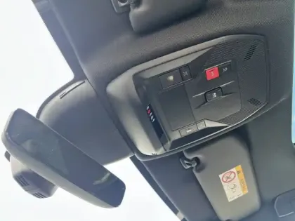 Photo 52 Peugeot 308  Hybrid 136 e-DCS6