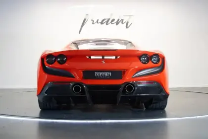 Photo 5 Ferrari F8  Tributo 3.9  V8 BiTurbo 720ch