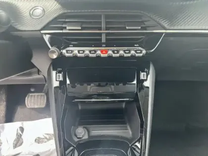 Photo 54 Peugeot 208  Hybrid 110 e-DCS6