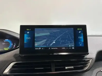 Photo 12 Peugeot 3008  HYBRID 225ch Allure Pack e-EAT8