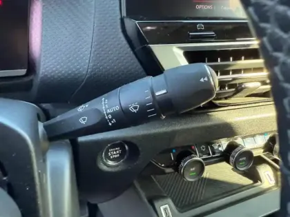 Photo 11 Citroën C4  PureTech 130ch S&S Shine