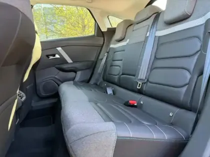 Photo 7 Citroën C4  PureTech 130ch S&S Shine