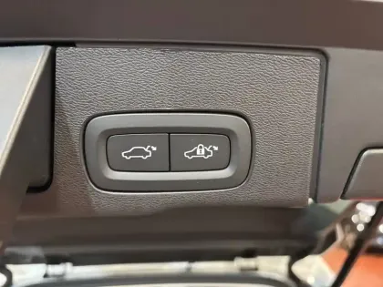 Photo 17 Volvo Xc60  T6 AWD Hybride rechargeable 253 ch+145 ch Geartronic 8