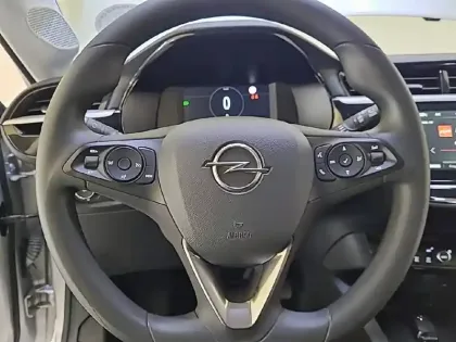 Photo 8 Opel Corsa  Electrique 136 ch & Batterie 50 kWh