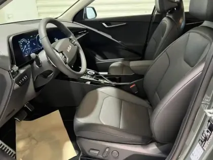 Photo 8 Kia Niro  1.6 GDi 129ch HEV Premium DCT6