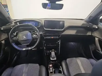 Photo 12 Peugeot 2008  1.2 PureTech 130ch S&S GT EAT8