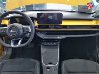 Photo 7 Jeep Avenger  Electrique 156ch 115kW Summit