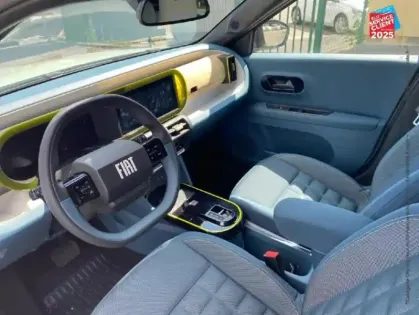 Photo 14 Fiat Grande Panda  Electrique 113ch La Prima