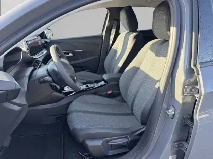 Photo 17 Peugeot 208  Electrique 54 kWh 156ch