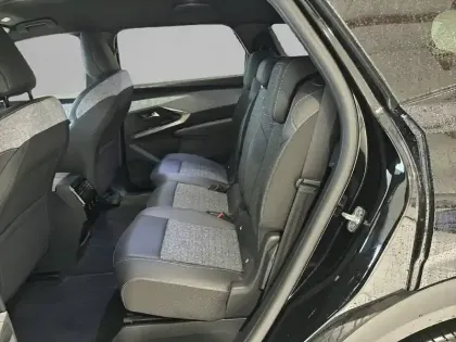 Photo 32 Peugeot 5008  Electrique 73 kWh 210 ch