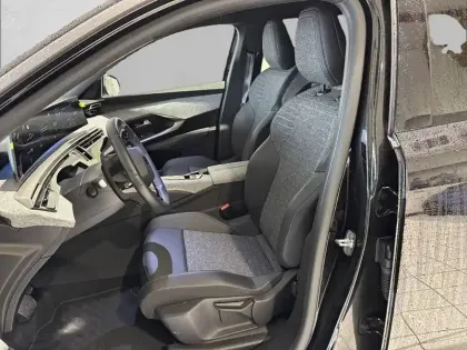 Photo 31 Peugeot 5008  Electrique 73 kWh 210 ch