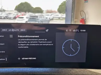 Photo 41 Peugeot 5008  Electrique 73 kWh 210 ch