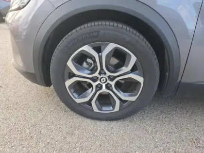 Photo 23 Renault Captur  1.6 E-Tech hybride 145ch Intens -21