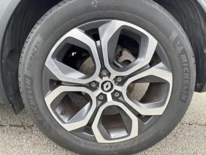 Photo 8 Renault Captur  1.6 E-Tech hybride 145ch Intens -21