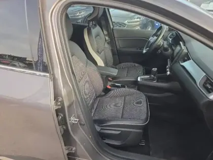 Photo 25 Renault Captur  1.6 E-Tech hybride 145ch Intens -21