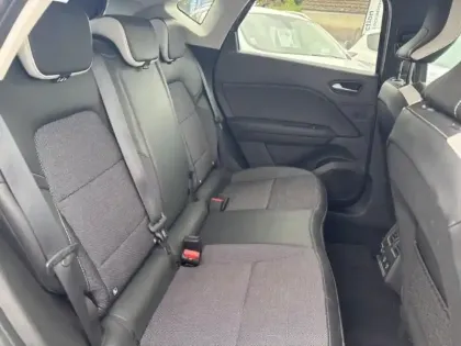 Photo 11 Renault Captur  1.6 E-Tech hybride 145ch Intens -21