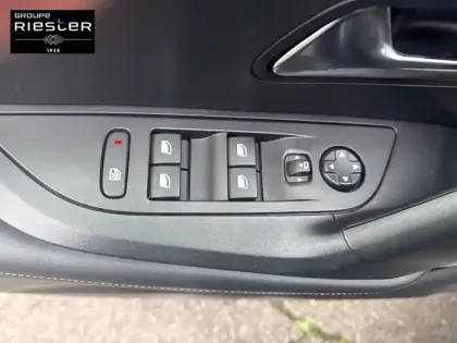 Photo 45 Peugeot 2008  PureTech 130 S&S BVM6