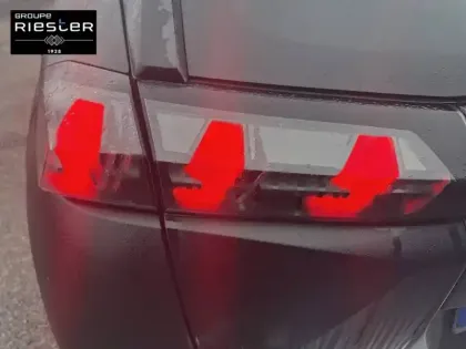 Photo 40 Peugeot 2008  PureTech 130 S&S BVM6